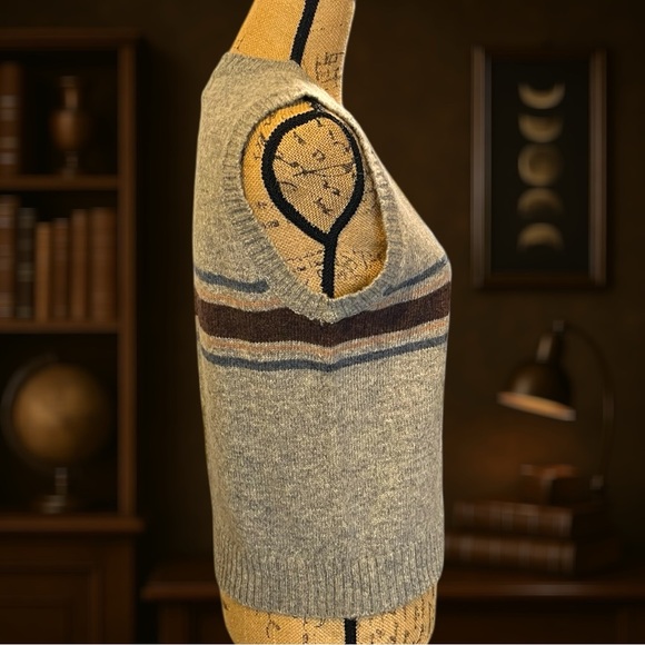 Dark Academia 90s Preppy 100% Wool Vest Size S Juniors - Picture 4 of 16